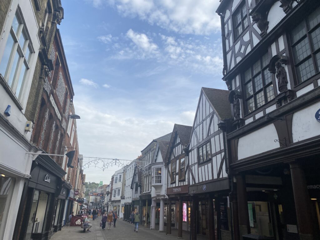 centro da cidade de Winchester para fazer um bate e volta de Londres