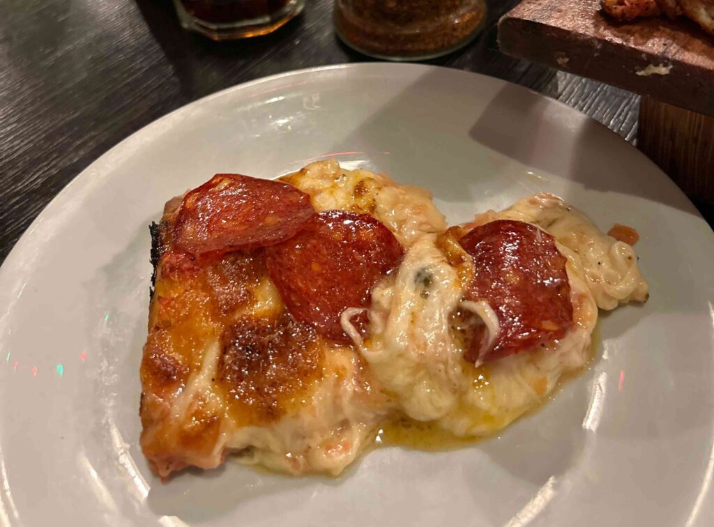 fatia de pizza da guerrin de buenos aires