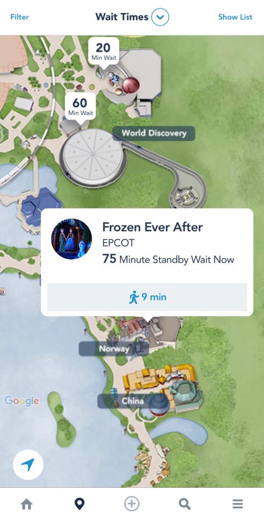 tela de celular do aplicativo da Disney mostrando o tempo de fila de cada atração