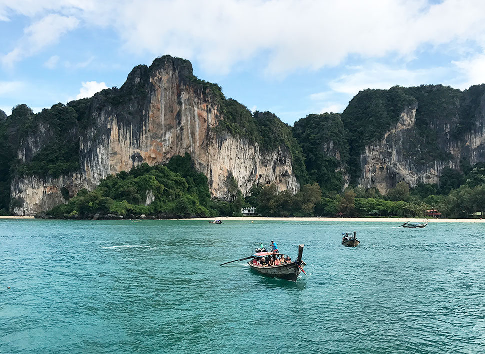 imagem de uma ilha visitada em roteiro de 10 dias na Tailândia