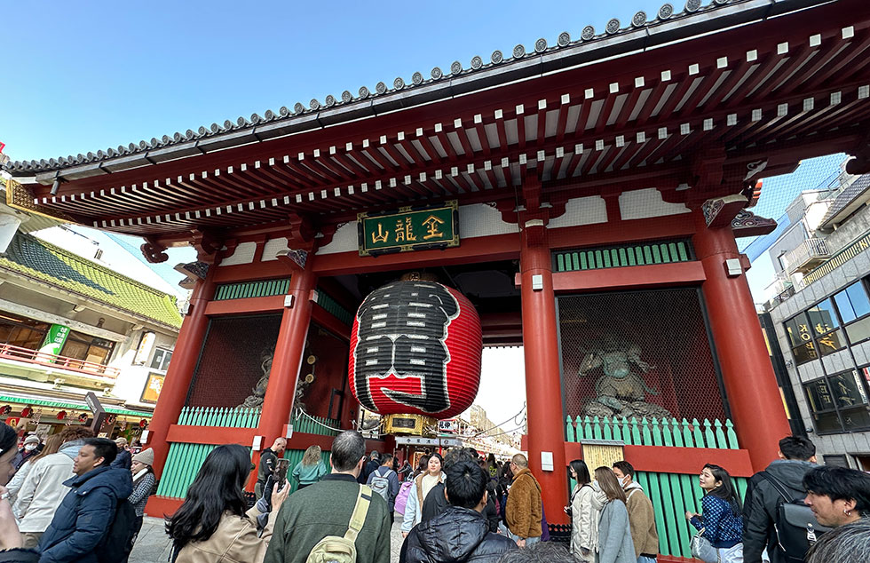 portal do trovão e do vento na entrada do sensoji no roteiro de 7 dias em tóquio