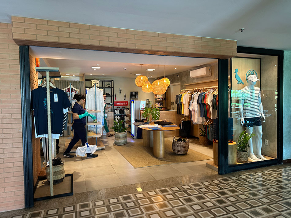 loja de lembranças e itens de primeira necessidade do hotel