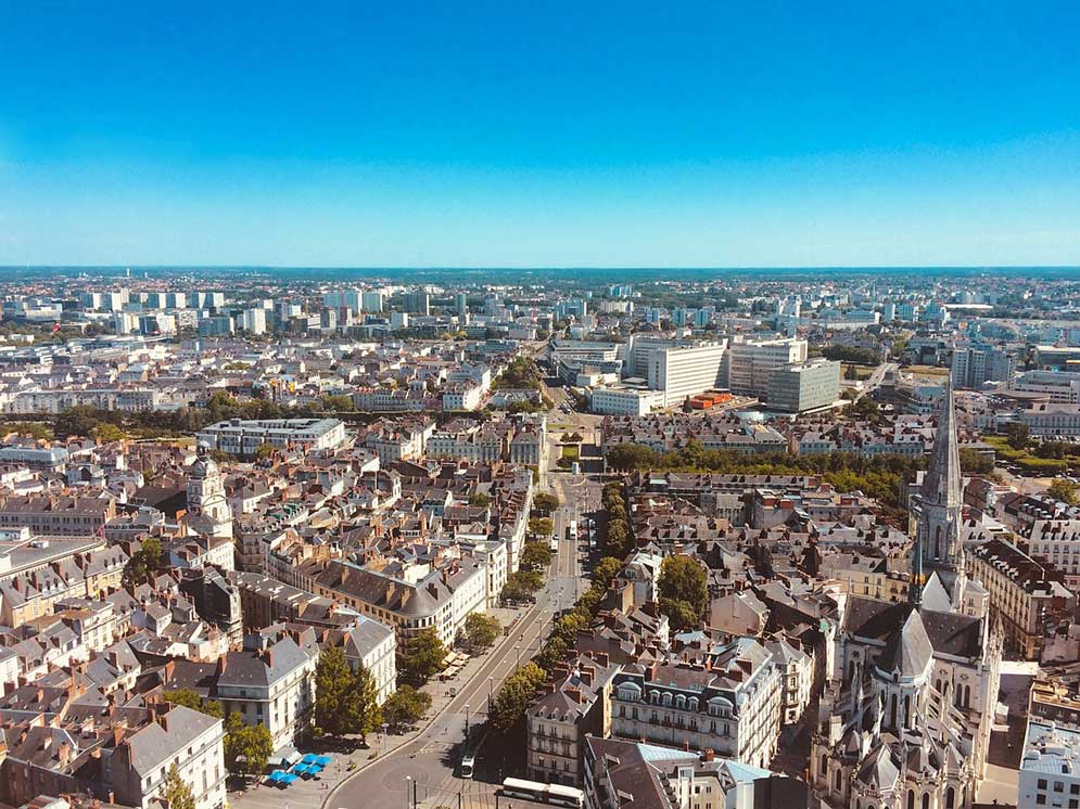 vista aerea da cidade de Nantes na França, destino gastronomico de 2025