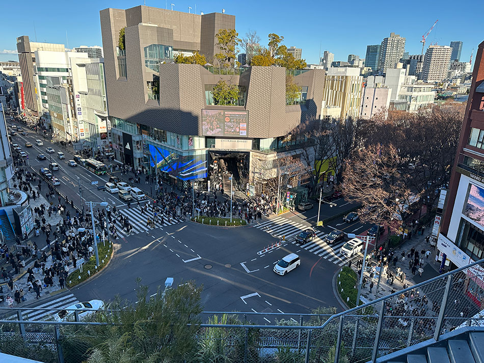 visão do alto do shopping em omotesando, toquio