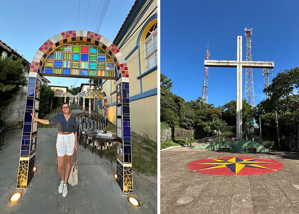à esquerda os arcos de mosaicos coloridos da ladeira dos pirilampos. à direita a cruz de cimento do mirante do Cruzeiro.