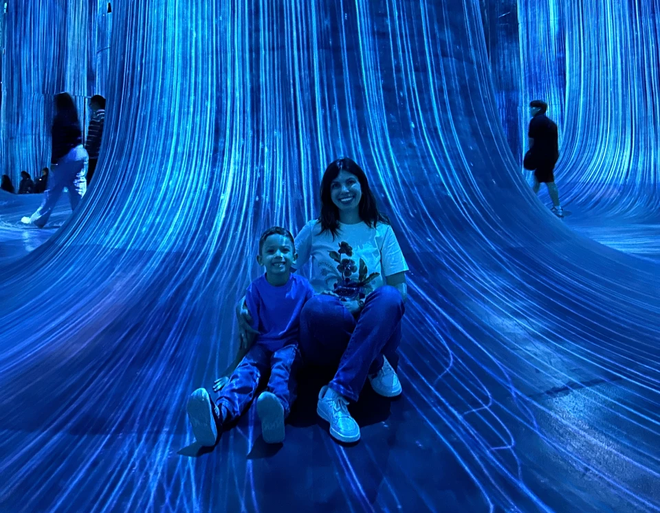 experiencia imersiva no team lab de abu dhabi em roteiro de 5 dias com crianças